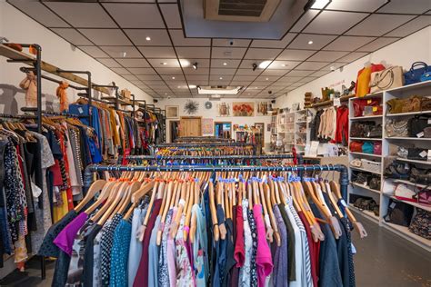 charity clothes shops online.